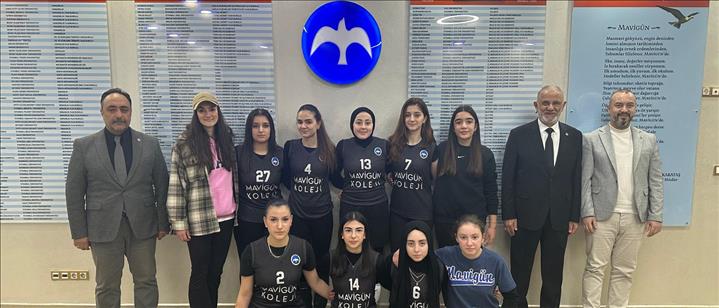 GENÇ KIZLAR VOLEYBOL TAKIMIMIZ İLÇE ŞAMPİYONU